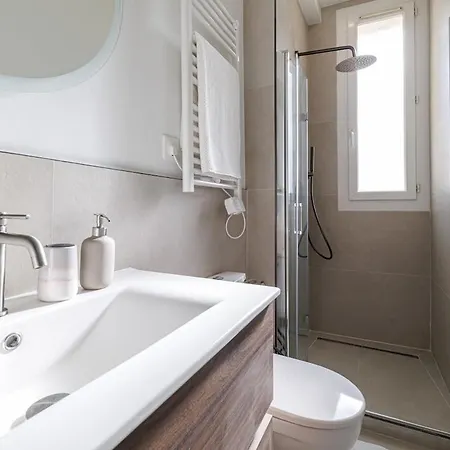 公寓 One-bedroom In Carre D'or, 200m