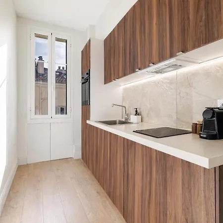 One-bedroom In Carre D'or, 200m * Nicea