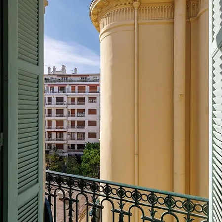 One-bedroom In Carre D'or, 200m Nicea